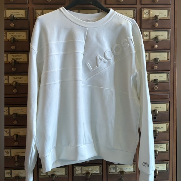 Lacoste - Picture 4 of 5